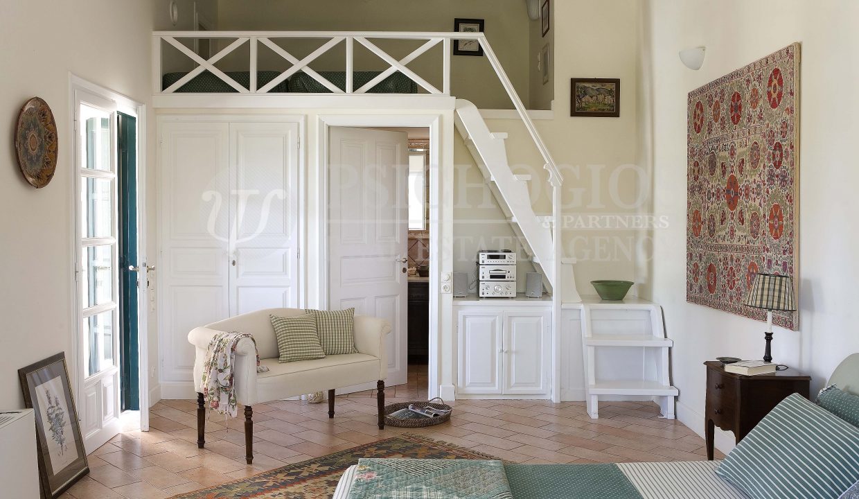 for_rent_house_600_square_meters_sea_view_porto_heli_greece (32)