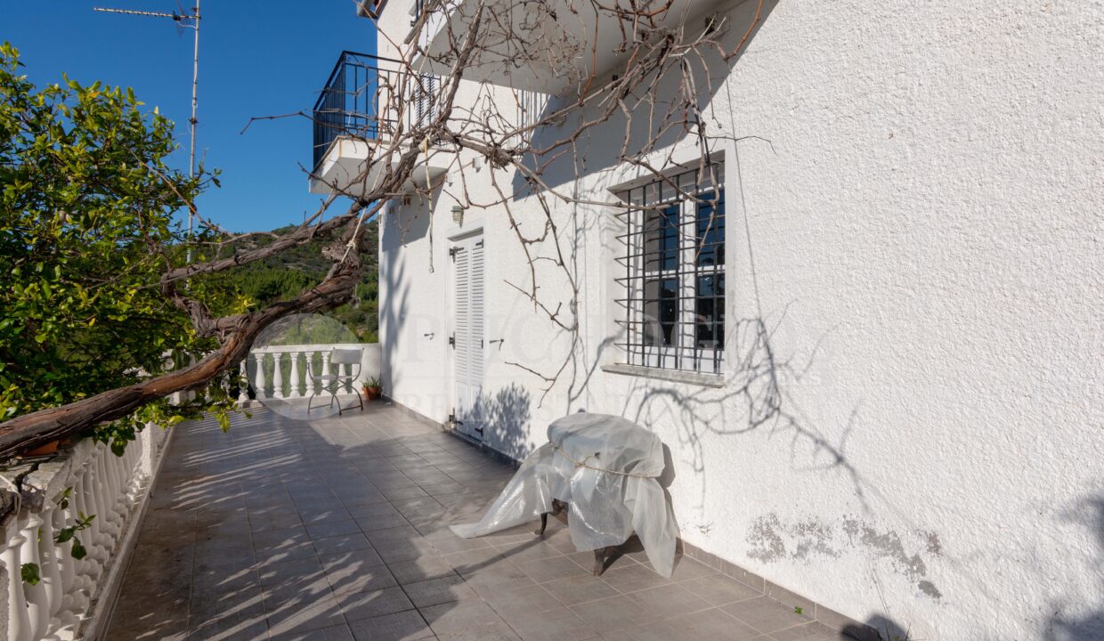 for_sale_house_200_sq.m._4_bedrooms_sea_view_spetses_greece 1 (18)
