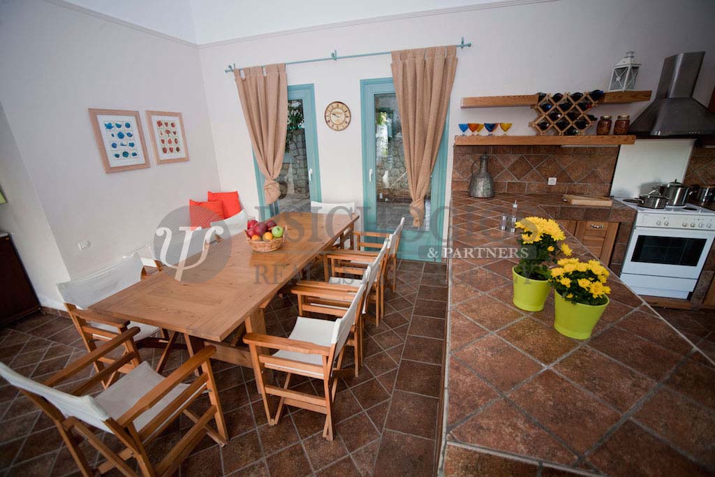 for_rent_house_6_bedrooms_sea_view_koilada_greece (19)