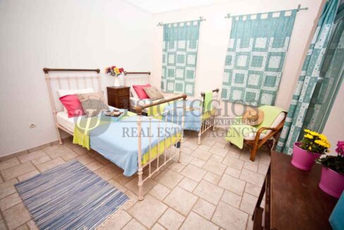 for_rent_house_6_bedrooms_sea_view_koilada_greece (22)
