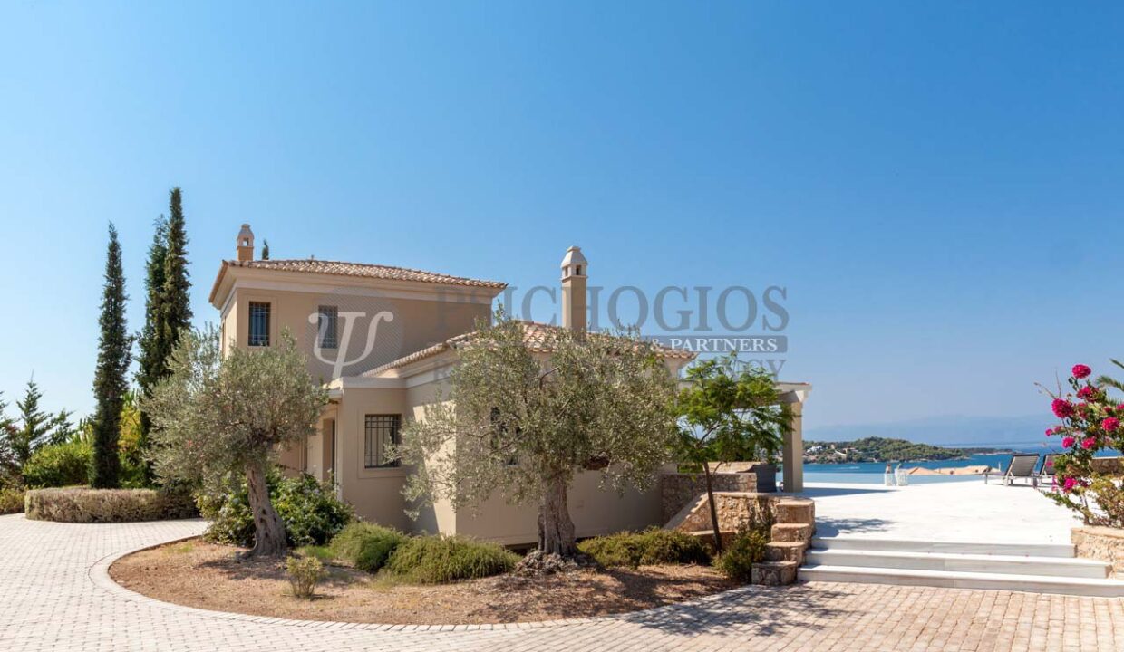 for_sale_ house_245_square_meters_swimming_pool_near_the_sea_Porto_Xeli_Greece(25)