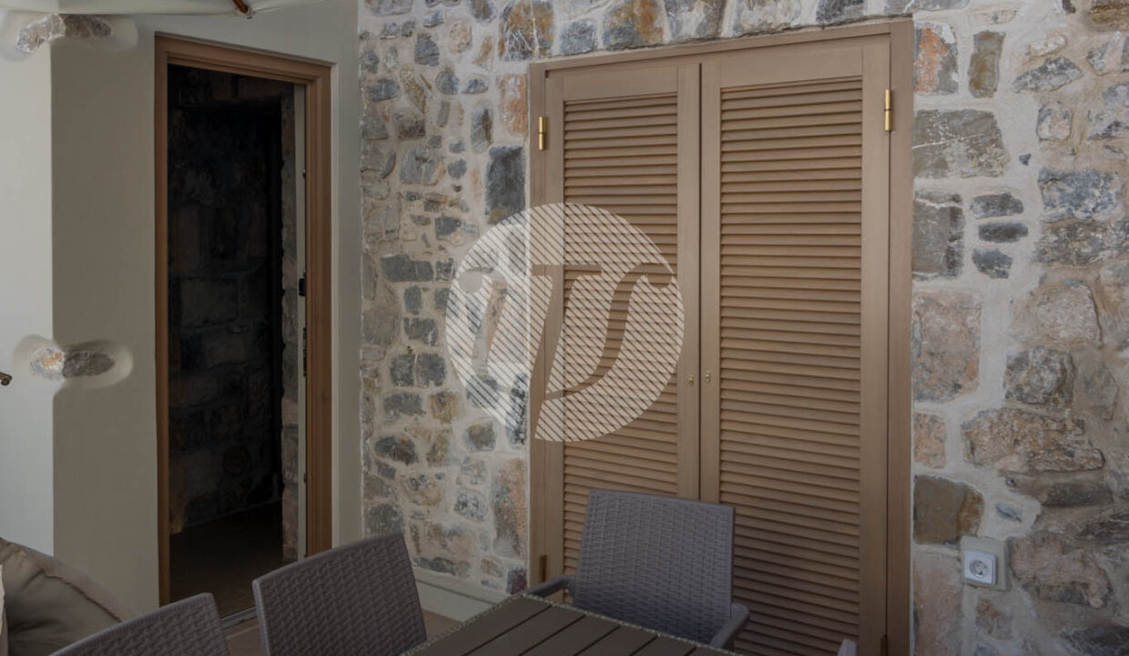 SEAFRONT HOUSE AT ERMIONI (21)
