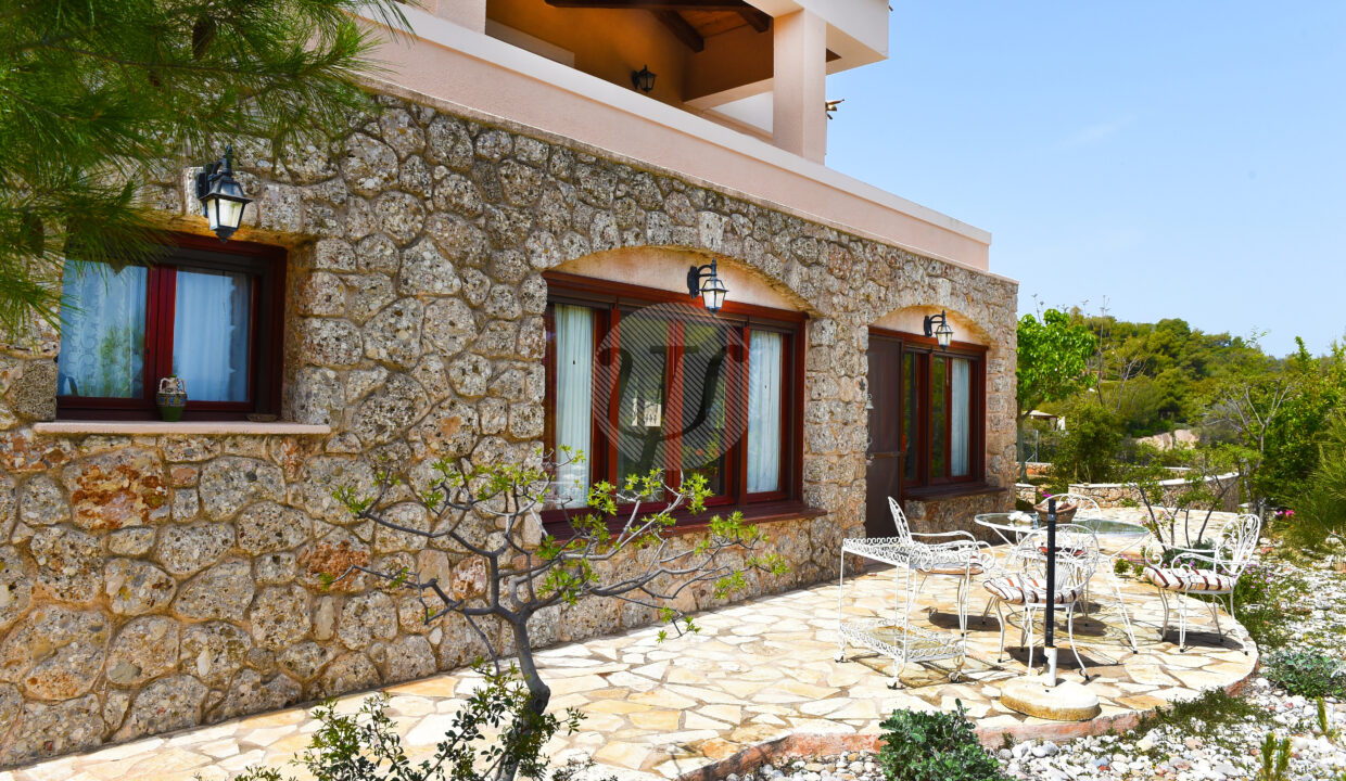 for_sale_house_210_sqm_6_bedrooms_sea_view_porto_heli_greece (25)
