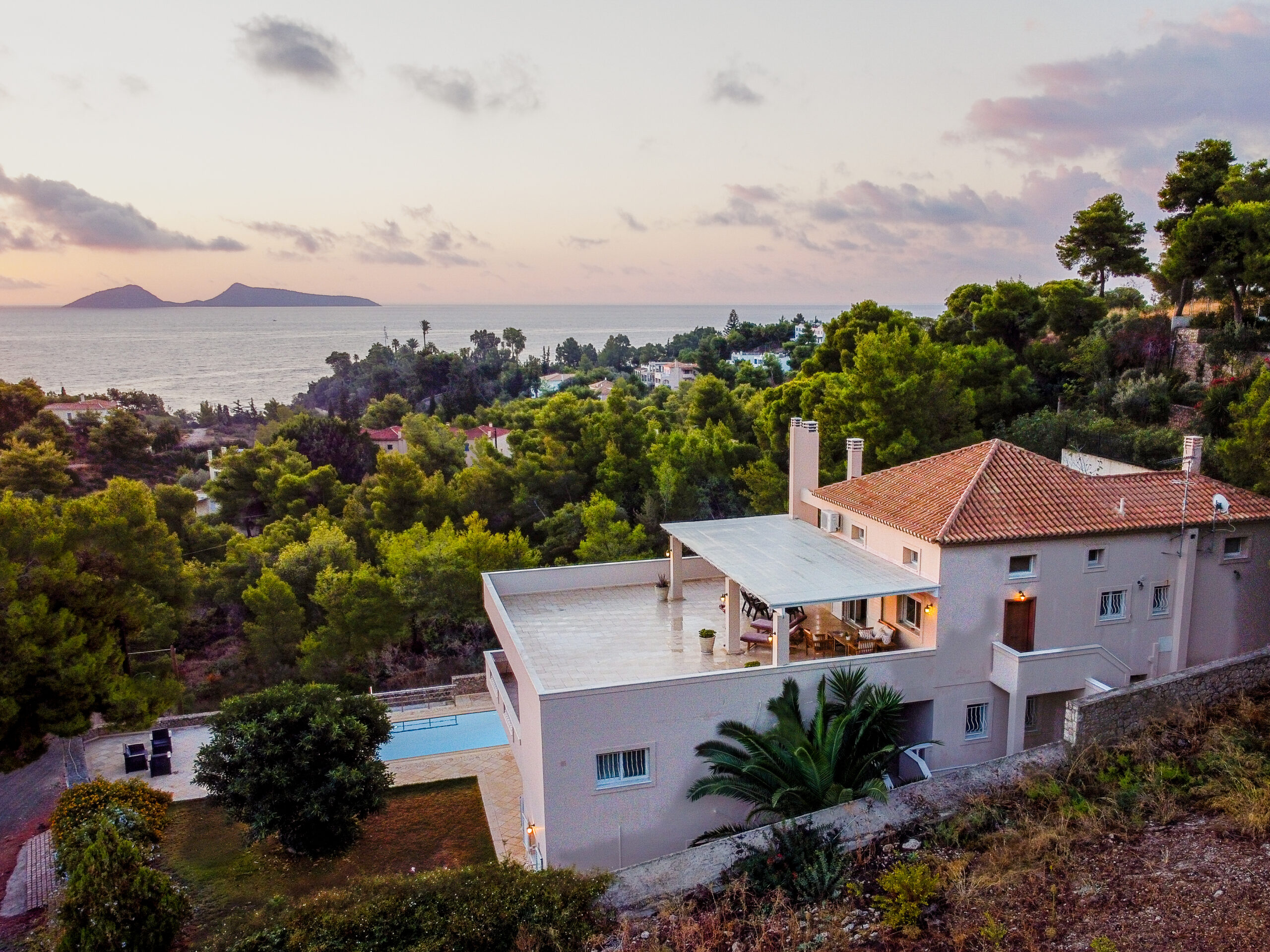 TWO-STOREY VILLA 440 SQ.M